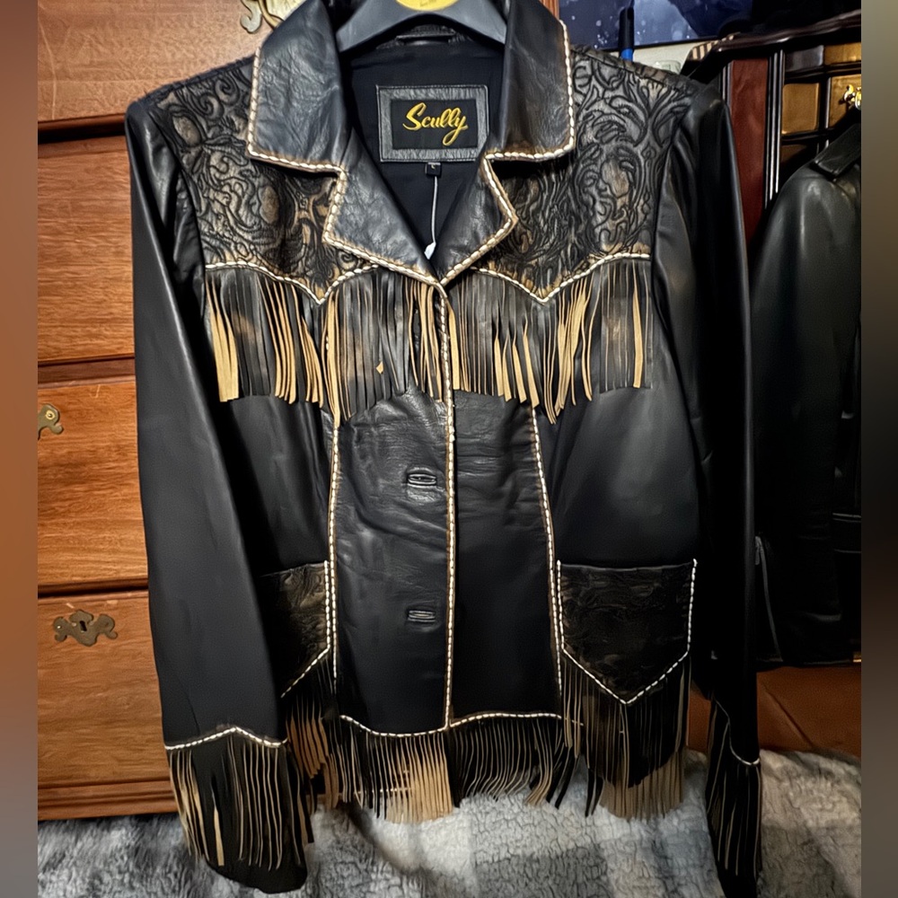 Scully Women’s Stitching Tooled Fringe western leather jacket - Picture 2 of 7